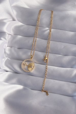 316L Çelik Zincir Gold Renk Zirkon Taşlı Yıldız Figürlü Oval Kolye 5886