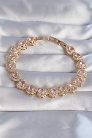 Vip Seri Pirinç Gold Renk Pembe Zirkon Taşlı Kalp Tasarımlı Bileklik 5886