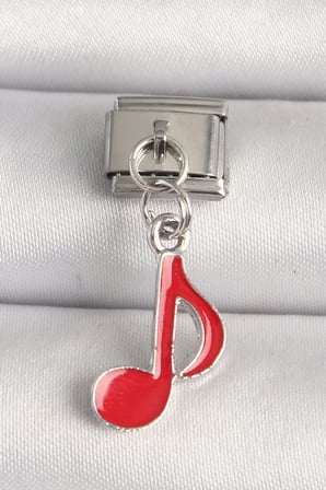 316L Çelik Gümüş Renk Kırmızı Müzik Nota Model Nomination Charm 5886
