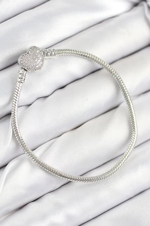 Pirinç Charm Zirkon Taşlı Kalp Model Gümüş Renk Kadın Bileklik 5886