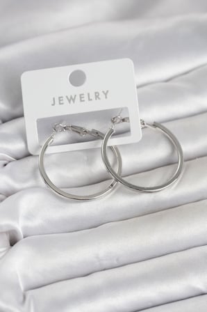 Gümüş Renk Pirinç Köşeli Kenar Halka 32 mm Kadın Küpe 5886
