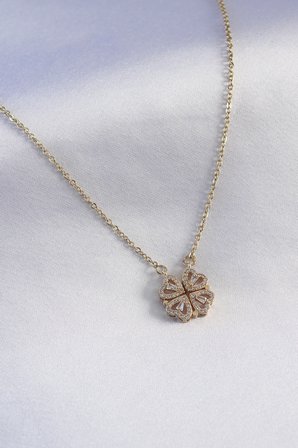 316L Çelik Gold Renk Açılır Zirkon Taşlı Yonca Model Kadın Kolye 5886