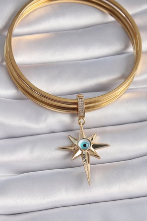 Pirinç Gold Renk Zirkon Taşlı Kutup Yıldızı Nazar Boncuk Detay Ajda Charm 5886