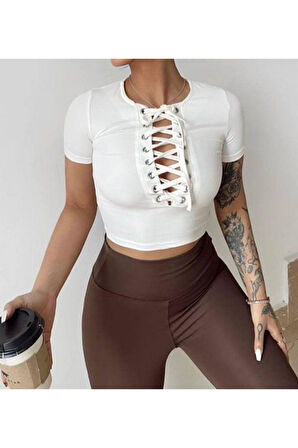Kadın Beyaz Kuşgözü Detaylı Yakası Bağcıklı Scuba Kısa Kollu Crop Bluz