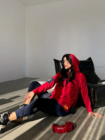 JANES Kadın Kırmızı Kapşonlu Etek Ucu Detay Arma Ters Dikiş Gorunumlu Ikili Takım