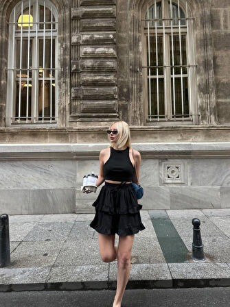 JANES BEL LASTİKLİ KAT FIRFIR DETAYLI KISA ETEK - Siyah