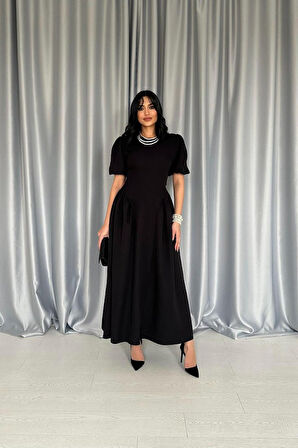 JANES Siyah Etek Yanları Büzgülü Balon Kollu Elbise