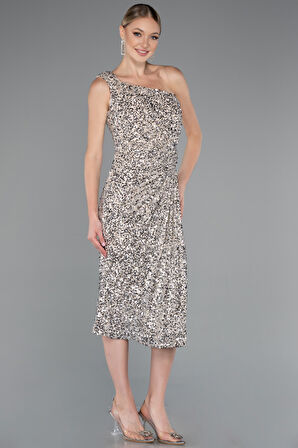 Tek Omuz Yırtmaçlı Midi Pullu Gece Elbisesi ABK2377