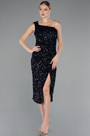 Tek Omuz Yırtmaçlı Midi Pullu Gece Elbisesi ABK2377