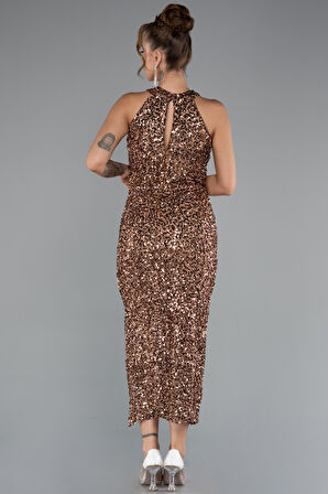 Halter Yaka Yırtmaçlı Midi Pullu Gece Elbisesi ABK2386