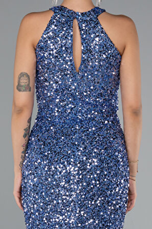 Halter Yaka Yırtmaçlı Midi Pullu Gece Elbisesi ABK2386