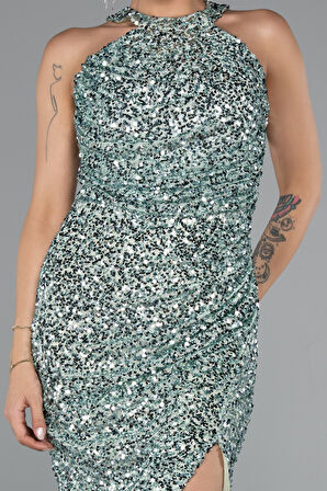 Halter Yaka Yırtmaçlı Midi Pullu Gece Elbisesi ABK2386