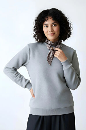 Kadın Fular Detaylı Tokalı Oversize Sweatshirt