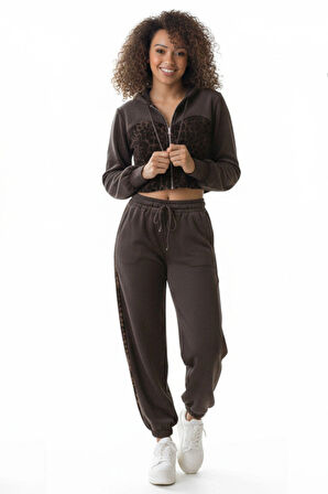 Kahverengi Leopar Garnili Fermuarlı Crop Sweatshirt ve Jogger Eşofman Altı Takımı