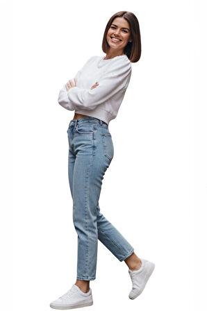 Beyaz Bisiklet Yaka Kollar ve Yaka İnci İşleme Detaylı Crop Sweatshirt