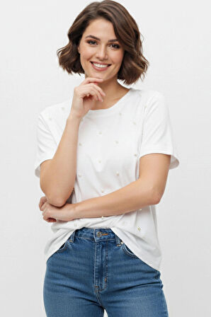 İnci İşlemeli Normal Kalıp Beyaz Basic T-Shirt