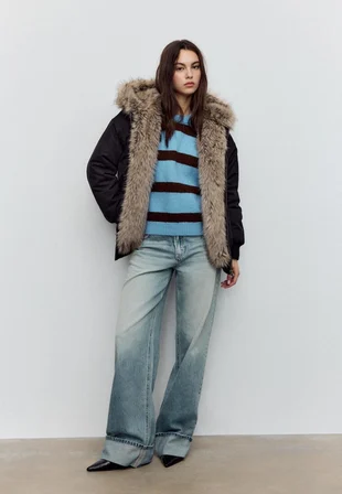 ALLBUCKS Stradivarius Kapüşonlu suni kürk astarlı şişme bomber ceket ABSTR3770
