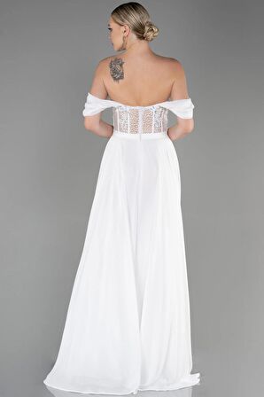 İşlemeli Kayık Yaka Yırtmaçlı Uzun Şifon Abiye ABU3310