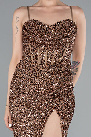 Yırtmaçlı Göğüs Drapeli Uzun Pullu Abiye Elbise ABU4842