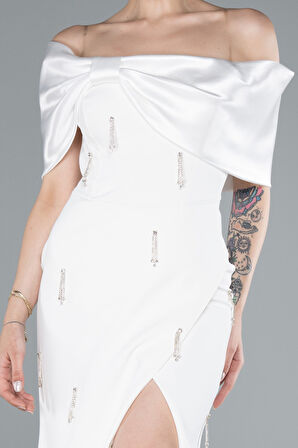 Saten Kayık Yaka Yırtmaçlı Uzun Taşlı Abiye ABU4924