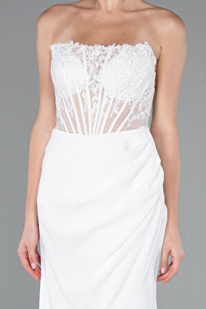 Straplez Güpür Aplikeli Yırtmaçlı Uzun Abiye Elbise ABU5001