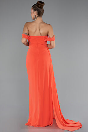 Kayık Yaka Yırtmaçlı Uzun Şifon Abiye Elbise ABU5082