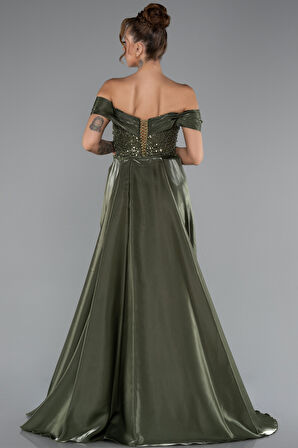 Kayık Yaka Kuyruklu Uzun Taşlı Özel Tasarım Abiye ABU5099