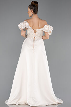 Kayık Yaka Saten Kuyruklu Uzun Boncuklu Abiye ABU5154