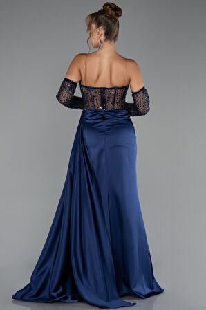 Taşlı Straplez Yaka Yırtmaçlı Uzun Saten Abiye ABU5288