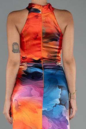 Halter Yaka Bacak Dekolteli Desenli Saten Abiye ABU5305