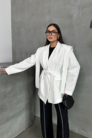 Kadın Oversize Blazer Ceket Kuşaklı Omuz Detaylı
