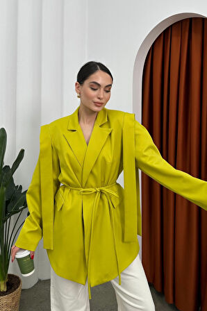 Kadın Oversize Blazer Ceket Kuşaklı Omuz Detaylı