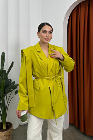 Kadın Oversize Blazer Ceket Kuşaklı Omuz Detaylı