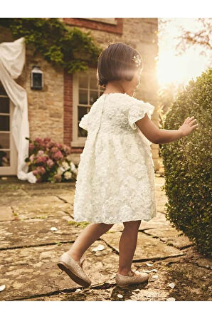 Fildişi Kısa Kollu Üç Boyutlu Desenli Elbise