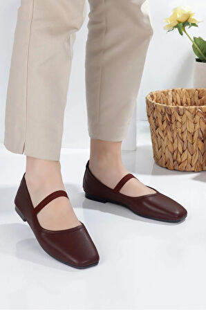 Kare Burunlu Balerin Kadın Babet