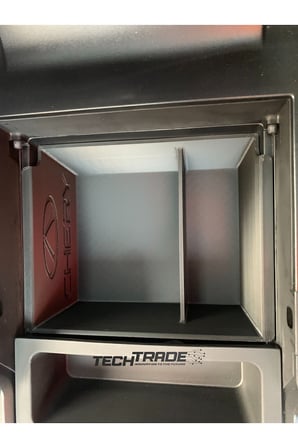 Chery Tiggo 7 Pro Kolçak Organizer-2 Bölmeli Chery Yazılı (AVANTGARDE MODELLERE UYUMLU DEĞİLDİR)
