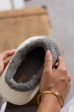 Kadın Peluş Panduf Kışlık Dikişli Yıkanabilir Sıcak Tutan Kürklü Kaymaz Rahat Taban Terlik