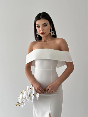 35 AVM MADONNA YAKA UZUN ELBİSE