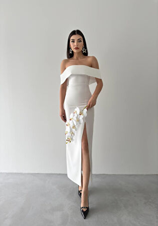 35 AVM MADONNA YAKA UZUN ELBİSE