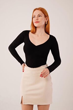 35 AVM Geniş Yaka Siyah Basic Body Bluz