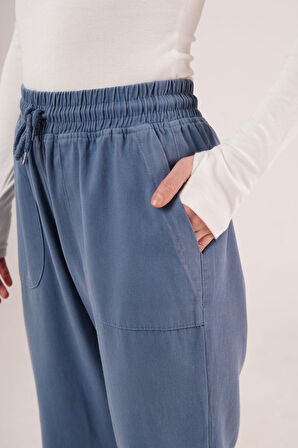 35 AVM Bağlama Detaylı Cepli Mavi Pantolon