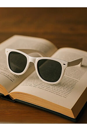 Sevimli Çocuk Beyaz Güneş Gözlüğü Pinli Çerçeve Kids Güneş Gözlüğü UV 400 Korumalı CE Belgeli