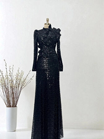 AKSESUAR DETAYLI TAŞLI ABİYE