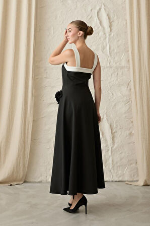 Aesco Siyah Güllü Askılı Elbise