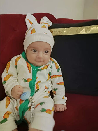 3-6-9-12 Ay Kulaklı Şapkalı Havuç Baskılı Boydan Çıtçıtlı Uzun Kollu Kız Erkek Bebek Tulumu Beyaz