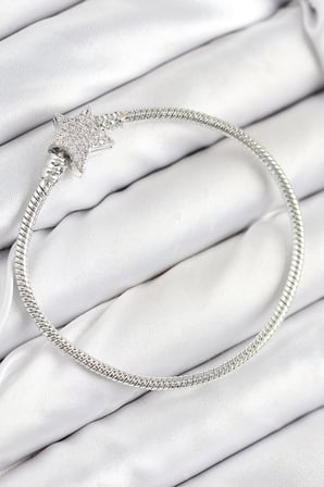 Pirinç Charm Zirkon Taşlı Yıldız Model Gümüş Renk Kadın Bileklik 5886