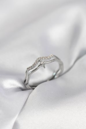 Minimal Yıldız Model Gümüş Renk Zirkon Taşlı Kadın Yüzük 5886