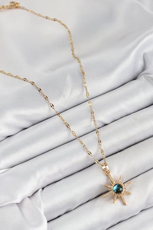 316L Çelik Zirkon Taşlı Kutup Yıldızı Model Gold Renk Kadın Kolye 5886