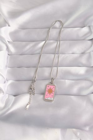 316L Çelik Gümüş Renk Pembe Mineli Güneş Model Tarot Kolye 5886