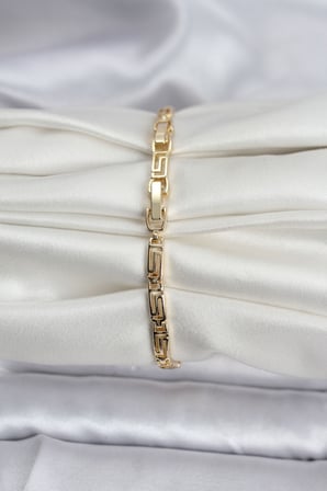 14K Gold Renk Kaplama Zirkon Taşlı Baget Model CM Kadın Bileklik 5886
